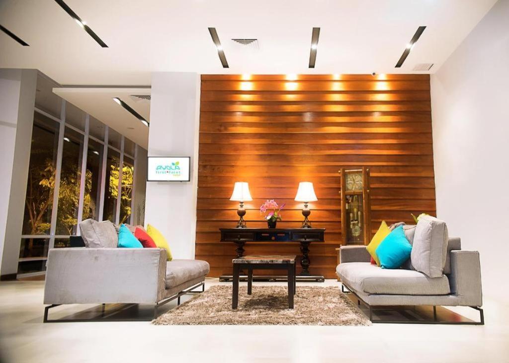 Ayola First Point Hotel Pekanbaru Zewnętrze zdjęcie