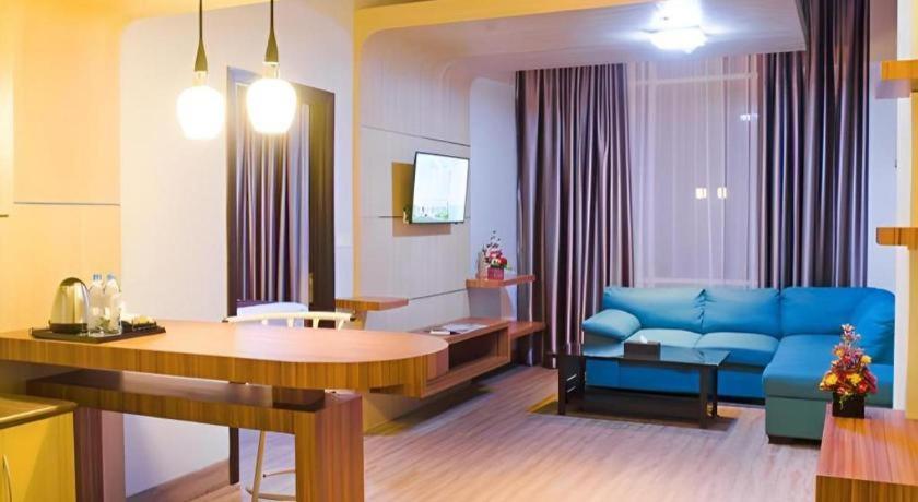 Ayola First Point Hotel Pekanbaru Zewnętrze zdjęcie