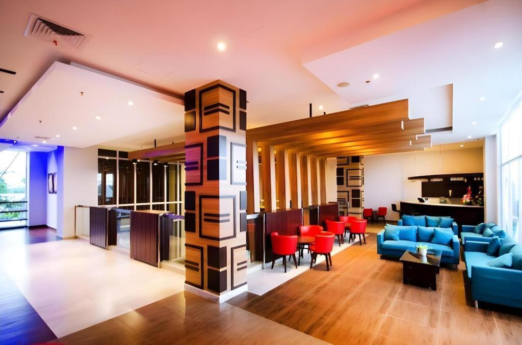Ayola First Point Hotel Pekanbaru Zewnętrze zdjęcie