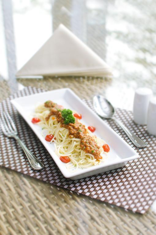 Ayola First Point Hotel Pekanbaru Zewnętrze zdjęcie