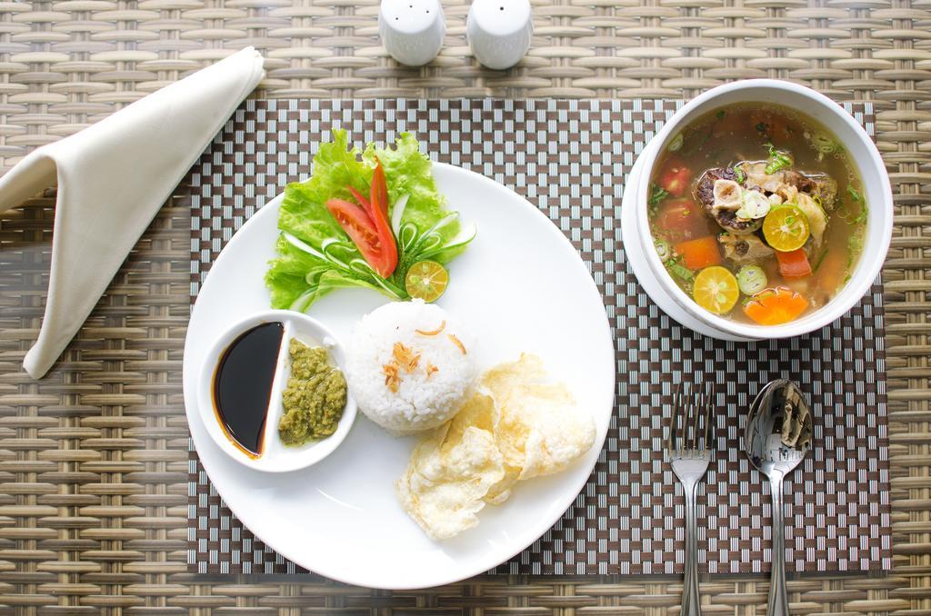 Ayola First Point Hotel Pekanbaru Zewnętrze zdjęcie