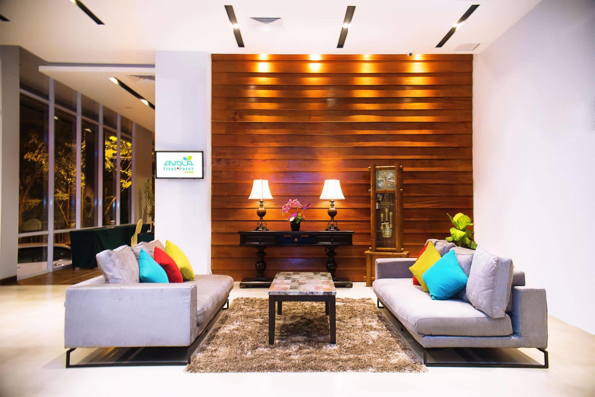 Ayola First Point Hotel Pekanbaru Zewnętrze zdjęcie
