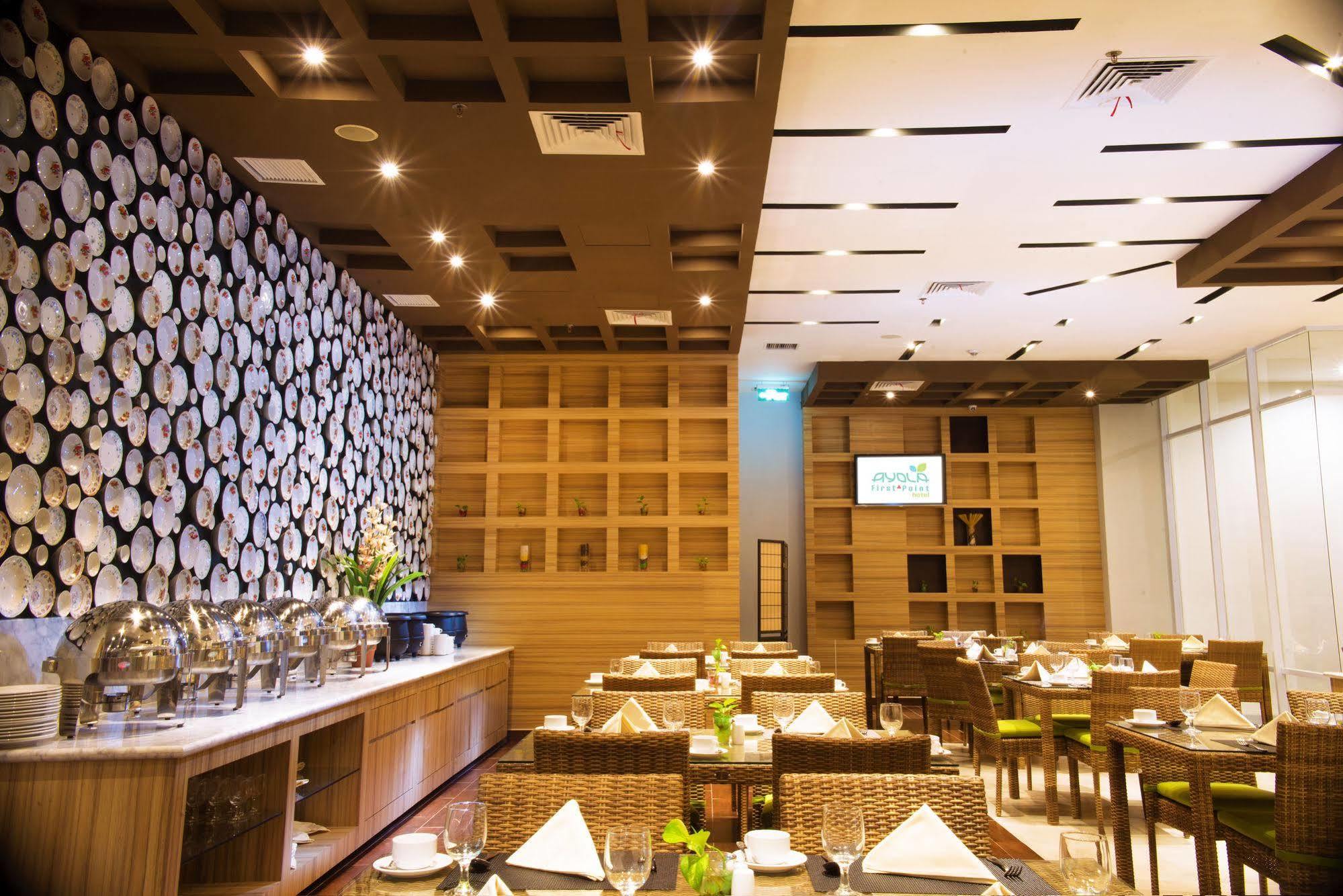 Ayola First Point Hotel Pekanbaru Zewnętrze zdjęcie